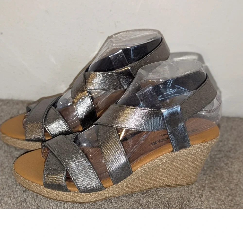 Andre Assous Metallic Pewter Elastic Espadrille Wedge Sandal Made in Spain 6 NEW